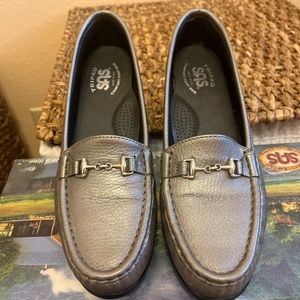 WOMEN’s SAS LOAFERS 8.5 Slim width